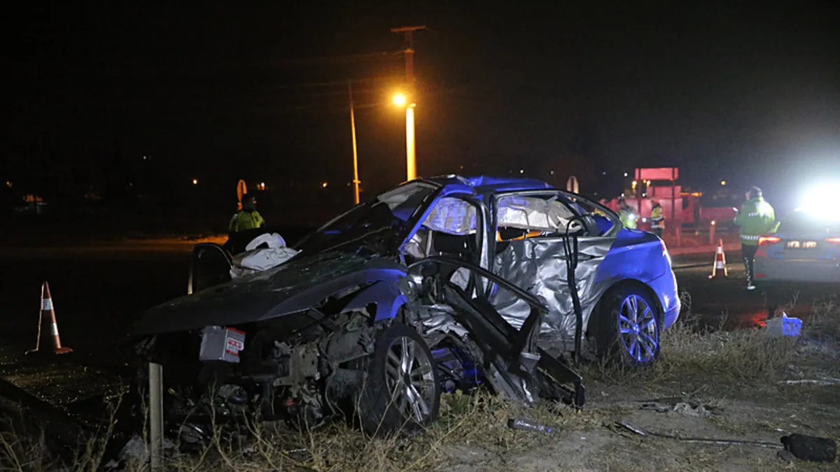 Niğde’de katliam gibi kaza: 3 ölü, 6 yaralı! Niğde’de katliam gibi kaza: 3 ölü, 6 yaralı!