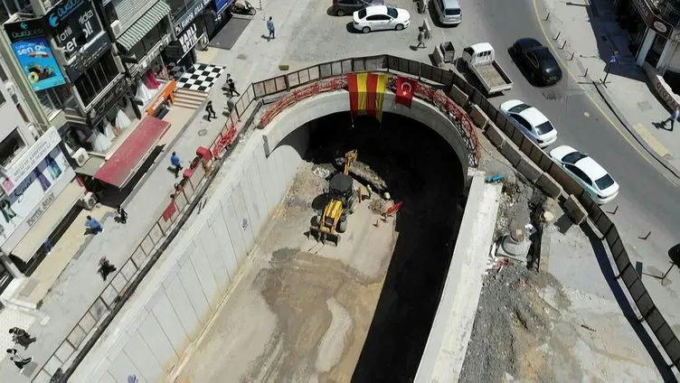 SON DAKİKA: Maltepe’de korku dolu dakikalar! Tünel çalışmasında patlama! Yaya geçişine kapatıldı...