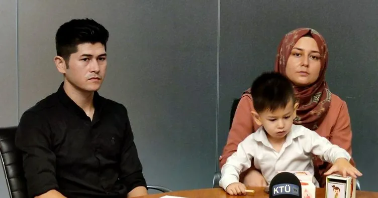 Afganistanlı Küçük İlyas takılan biyonik kulakla annesini ilk kez duydu