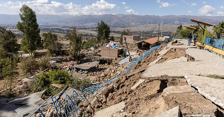 Peru’da peş peşe 2 deprem yıkım getirdi: Faciada bilanço ağırlaşıyor