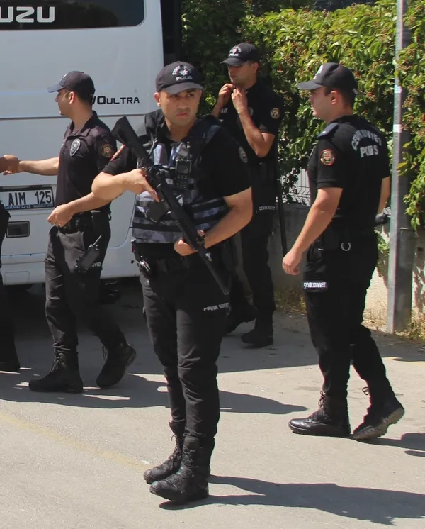katil-zanlisindan-piskin-savunma-kursunlar-yanlislikla-baska-birine-isabet-etti-1785397402535.jpg