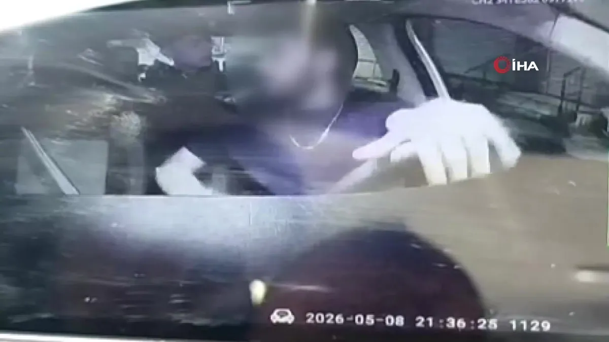 Eyüpsultan’da boynuna ip geçirilen taksici olayından yeni görüntü! Arkasında uyuşturucu ticareti çıktı | Video videosunu izle Eyüpsultan’da boynuna ip geçirilen taksici olayından yeni görüntü! Arkasında uyuşturucu ticareti çıktı | Video videosunu izle