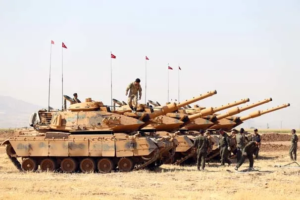 Silopi'de tanklara böyle bakım yaptılar