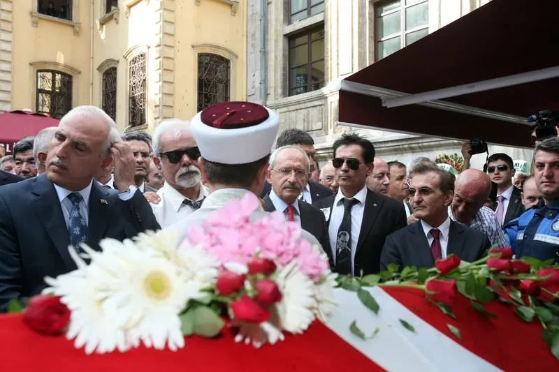 &#220;lk&#252; Adatepe&#39;nin bug&#252;n 82. yaş g&#252;n&#252;