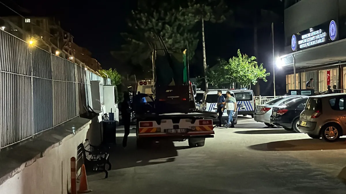 Okul inşaatından 500 bin liralık malzeme çaldılar! Şüpheliler gözaltına alındı Okul inşaatından 500 bin liralık malzeme çaldılar! Şüpheliler gözaltına alındı