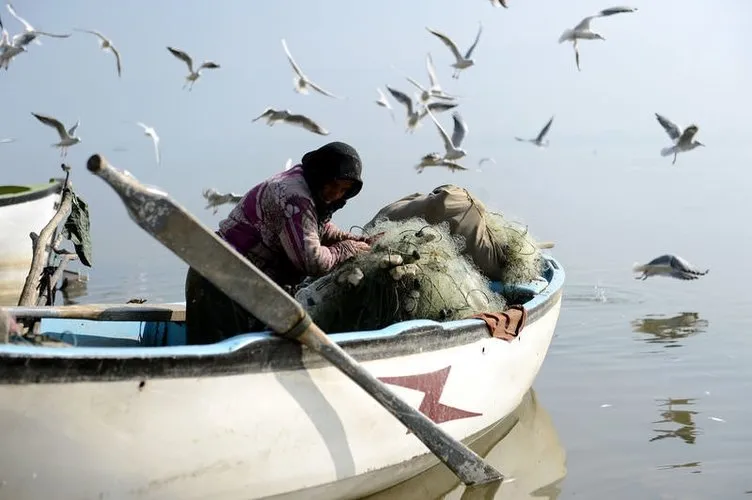 Ulubat Gölü’nün balıkçı kadınları