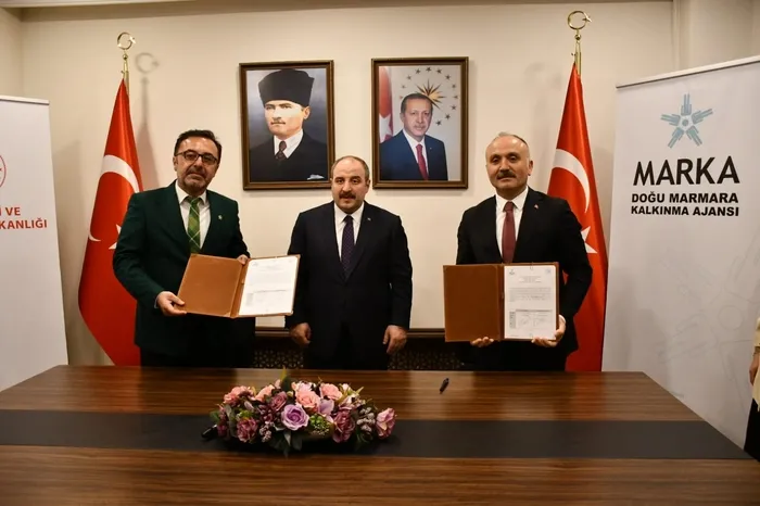 direnc-ozdemir-cumhuriyetimizin-100-yilina-yakisir-islere-imza-atacagiz-1672643611632.jpg