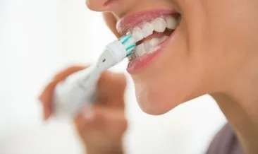 Günde 2 defa diş fırçalamak yeterli mi? Diş hekimi bilinmesi gerekenleri anlattı…