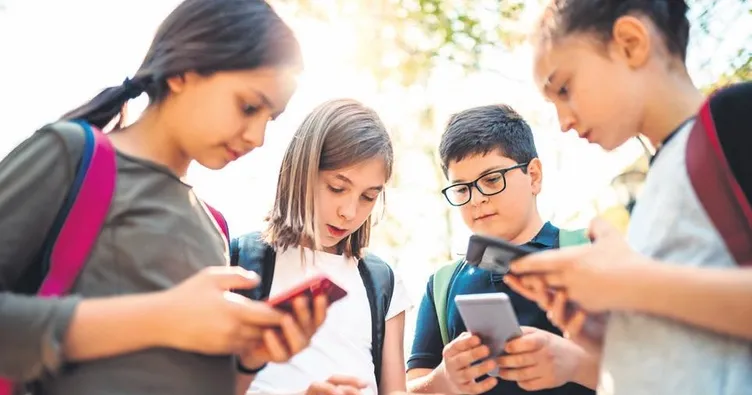 Okullarda telefon yasağı işe yarıyor