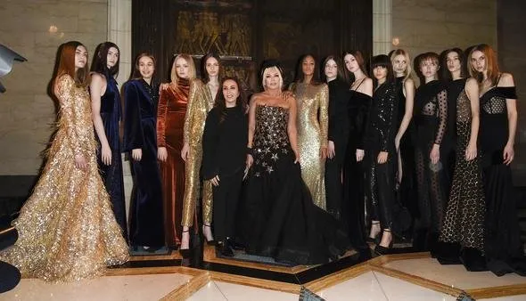 Ajda Pekkan, Londra Moda Haftası'na damga vurdu