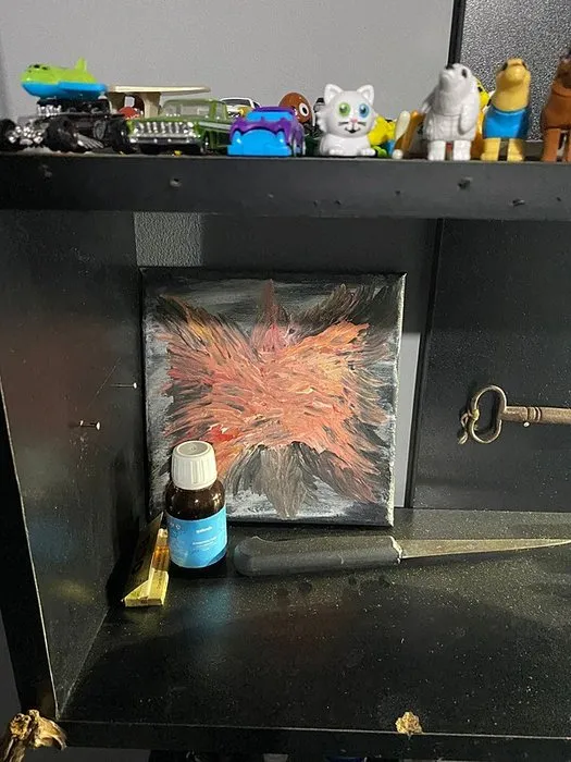 SON DAKİKA | Katil Semih Çelik'in odasından çıkanlar şoke etti: Haç figürlü obje, ilginç tablolar, kitaplığındaki bıçak...