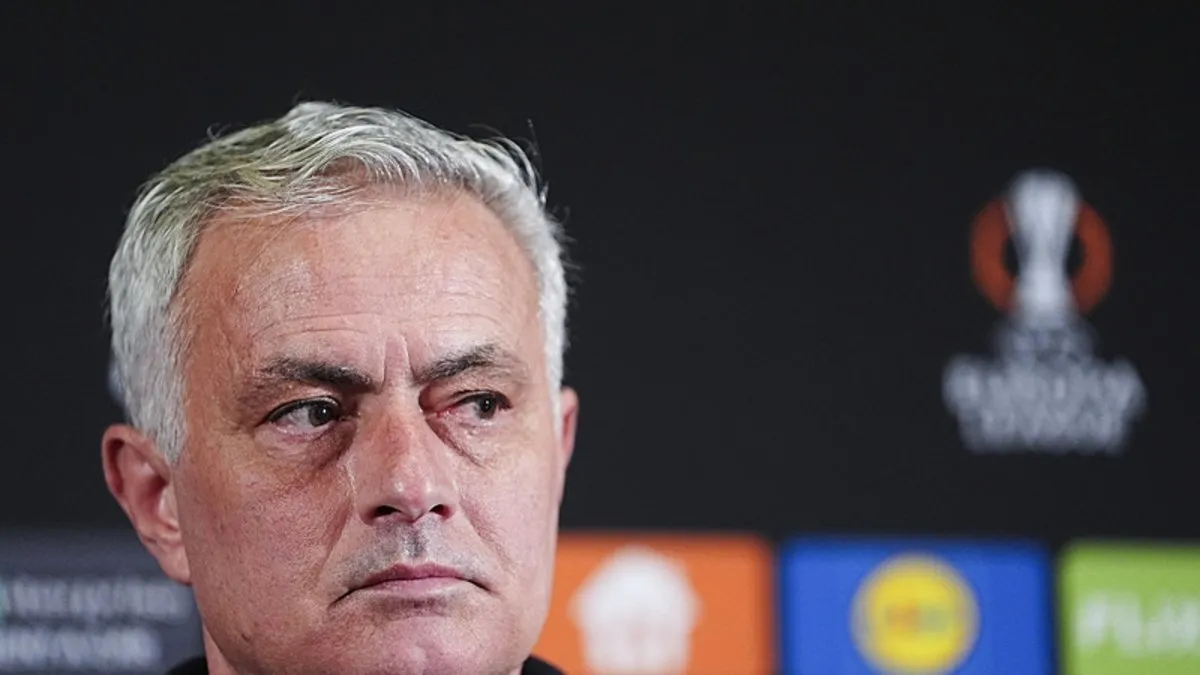 Jose Mourinho milli arada UFC için Londra’da! Jose Mourinho milli arada UFC için Londra’da!