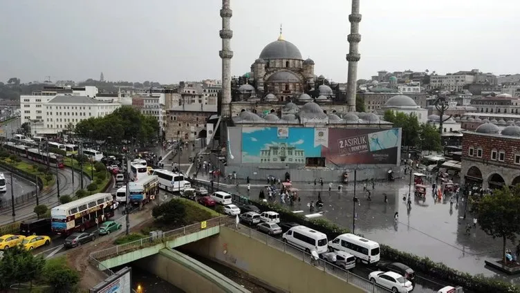 Eminönü'nde selin ardından son durum