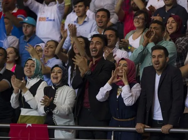 AK Parti'den aday tanıtım toplantısı