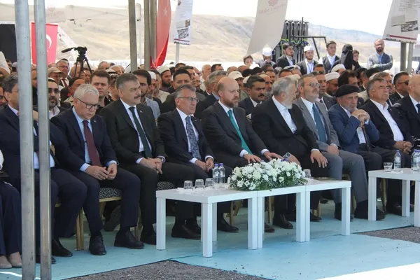 sivasta-siyer-i-nebi-kulliyesinin-temeli-atildi-1785413752449.jpg