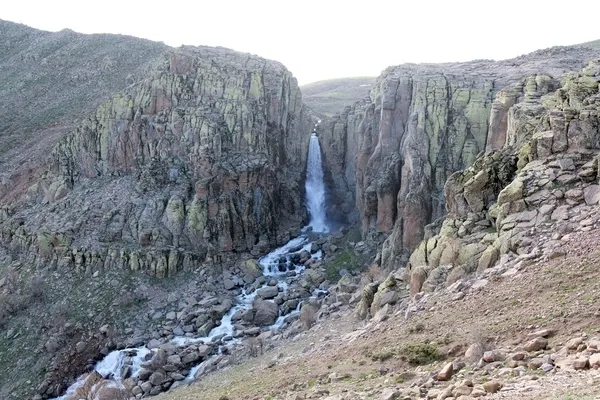 cir-selalesinde-ilkbahar-guzelligi-buyuledi-1652780885608.jpg
