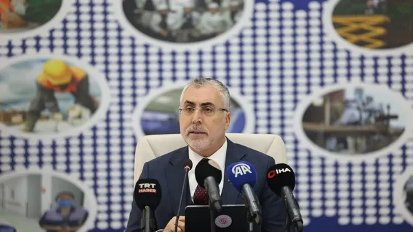 kamu-calisanlari-icin-kritik-takvim-bakan-isikhan-baskanlik-edecek-toplanti-tarihleri-belli-oldu-1790841807999.jpeg