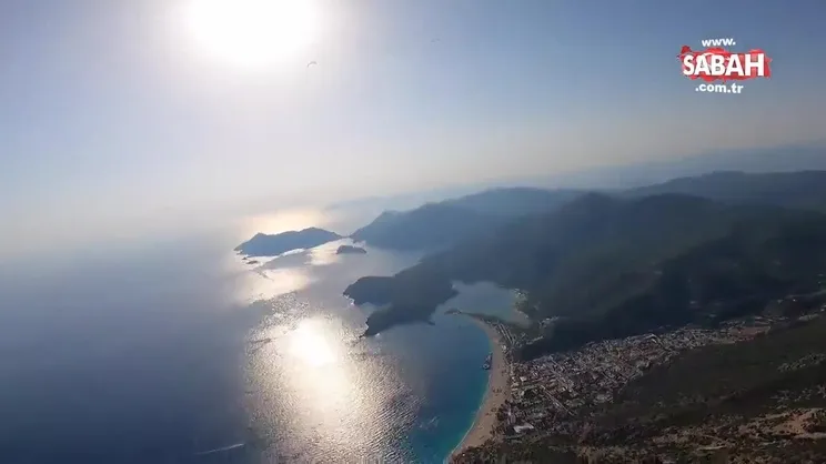 Serbest Dalış Şampiyonu Molchanov, Fethiye'de yamaç paraşütü yaptı