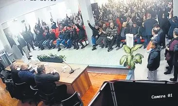 CHP’li Meclis üyesinden küfürlü paylaşım #izmir