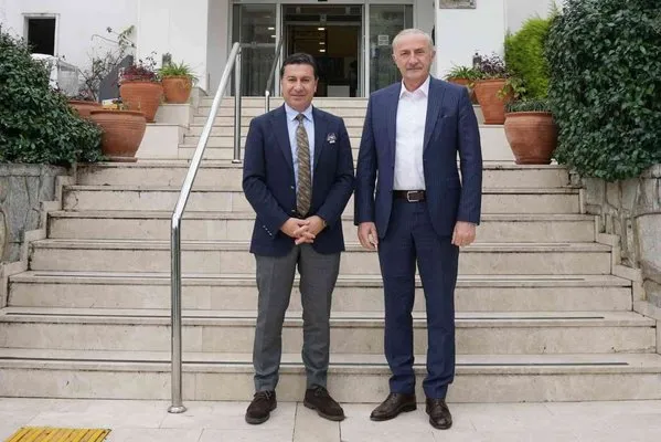 Başkan Atabay, Bodrum Belediye Başkanı Aras ile görüştü