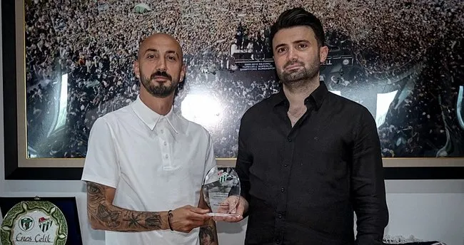 Bursaspor Ahmet İlhan Özek ile yollarını ayırdı