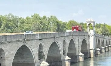 Tarihi Meriç Köprüsü’nü ne hale getirdiler