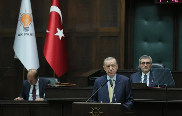 son-dakika-baskan-erdogandan-suriyeye-operasyon-mesaji-yeni-bir-safhaya-geciyoruz-diyerek-hedefleri-acikladi-1654079782689.jpg