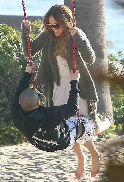 Jennifer Lopez-Casper Smart