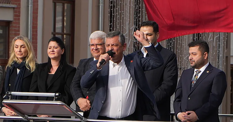 CHP lideri Özel’den Yunan’a övgü, Türkiye’ye eleştiri!