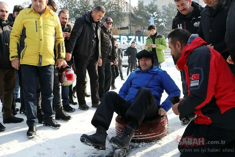 Erzurum'da karda lastik raftingi keyfi. İlk denemeyi Vali yaptı