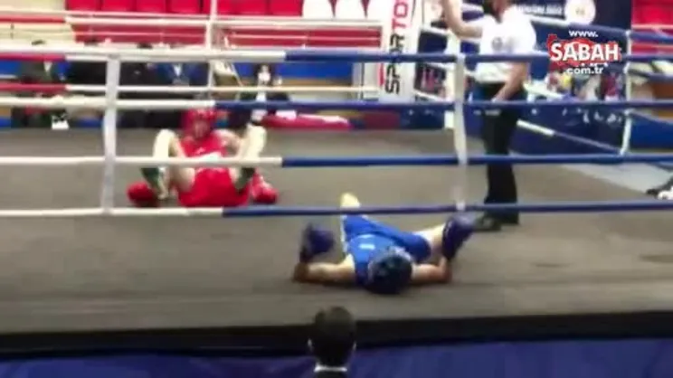 Aynı anda nakavt oldular | Video