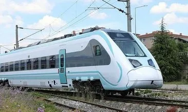 Türkiye merakla bekliyordu! Milli elektrikli tren raylara iniyor