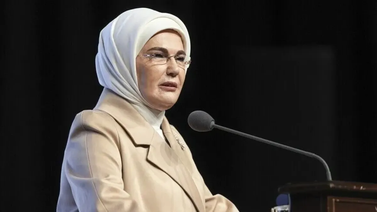 Emine Erdoğan’dan A Milli Kadın Voleybol Takımı’na tebrik Emine Erdoğan’dan A Milli Kadın Voleybol Takımı’na tebrik