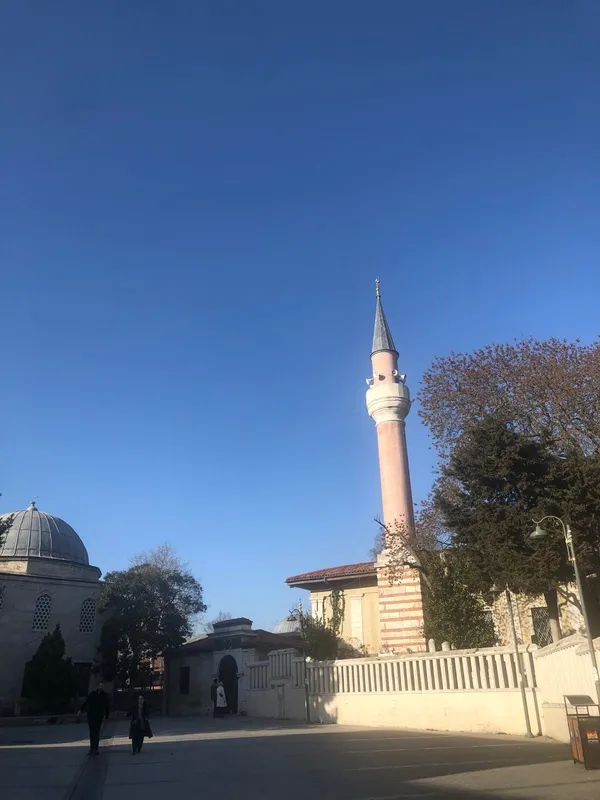 merkez-efendi-turbesinde-ramazan-huzuru-1712470972312.jpeg