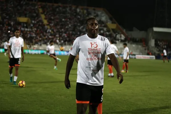 Adanaspor-Galatasaray maçından kareler