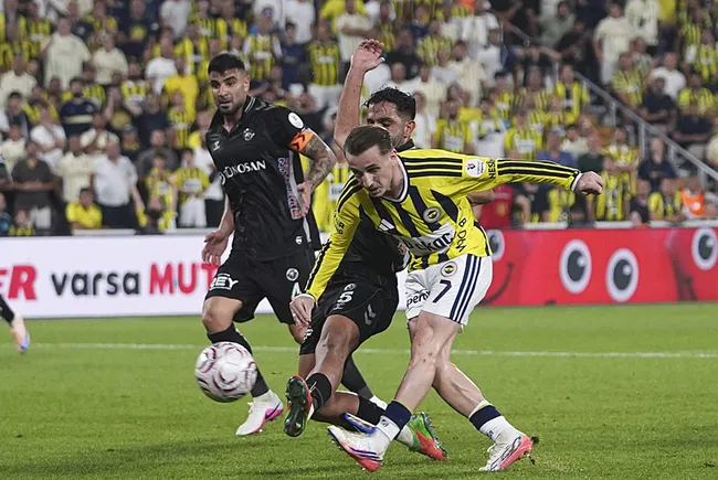 son-dakika-haberi-fenerbahce-konyasporu-4-golle-gecti-mason-greenwood-yildizlasti-1787431685975.jpeg