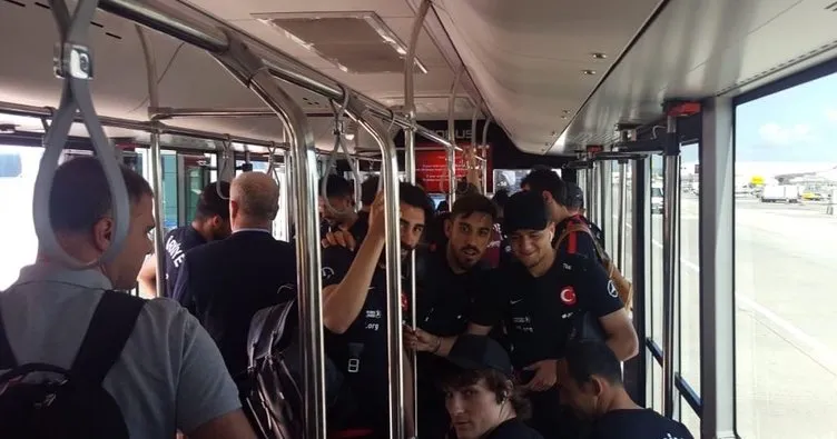 Milli Takım, Tunus maçı için Cenevre’ye gitti