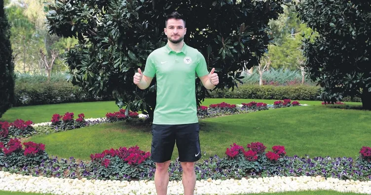 Ömer Ali Şahiner: Futbolcunun pasaportu olmaz