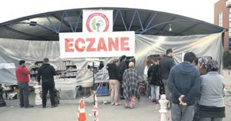 İlaçlar sahra eczanesinden