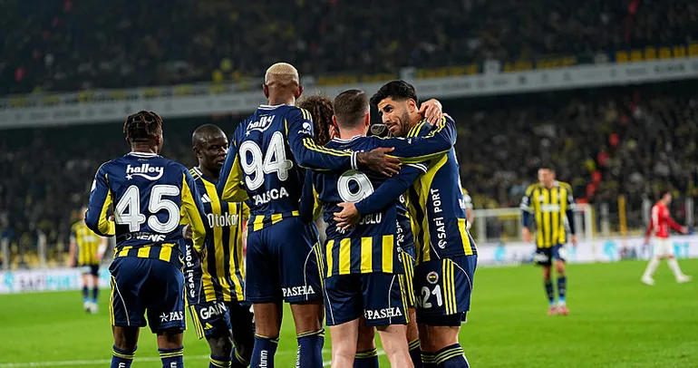 Fenerbahçe’de 6 futbolcu kart sınırında!