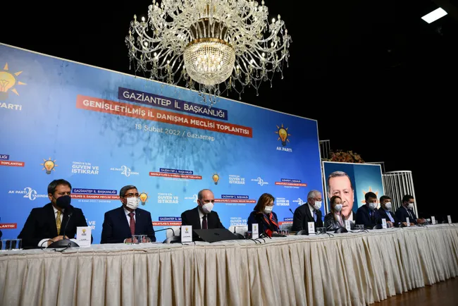 numan-kurtulmustan-flas-anket-aciklamasi-en-yakin-rakibimize-10-12-puan-fark-atiyoruz-1645287928751.jpg