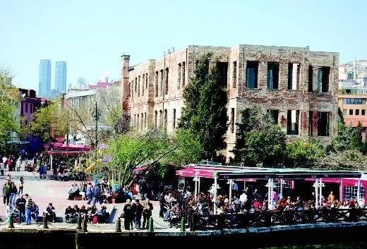 Boğaz hakkında herşey kitabından Boğaz'ın en güzel yalıları
