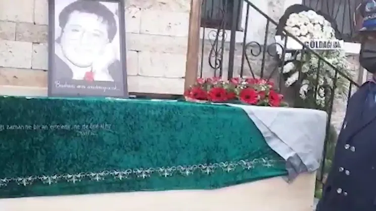 Akrep Nalan defnedildi