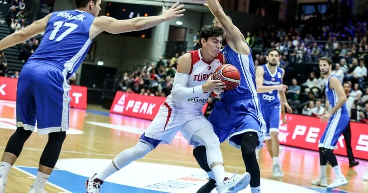 A Milli Erkek Basketbol Takımı, Super Cupta şampiyon oldu 61