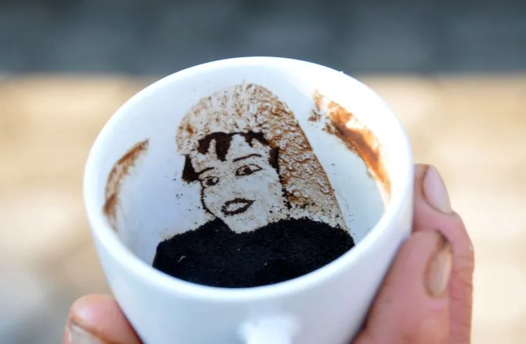 Kahveyi sanata dönüştürüyor