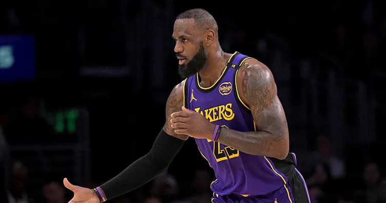 40’lık Lebron’dan tarihe yeni imza!