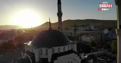 Selçuklu mimarisiyle yapılan Recep Tayyip Erdoğan Camii göz kamaştırdı | Video