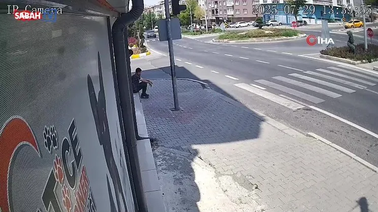 Kazayı film izler gibi izledi | Video