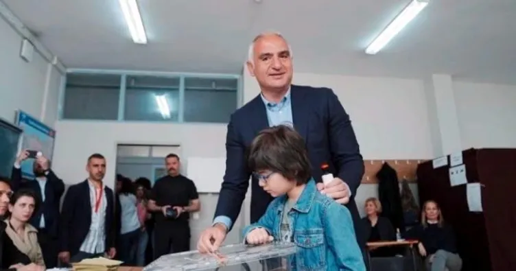 Bakan Ersoy oyunu kullandı: Vatanımıza ve milletimize hayırlı olsun