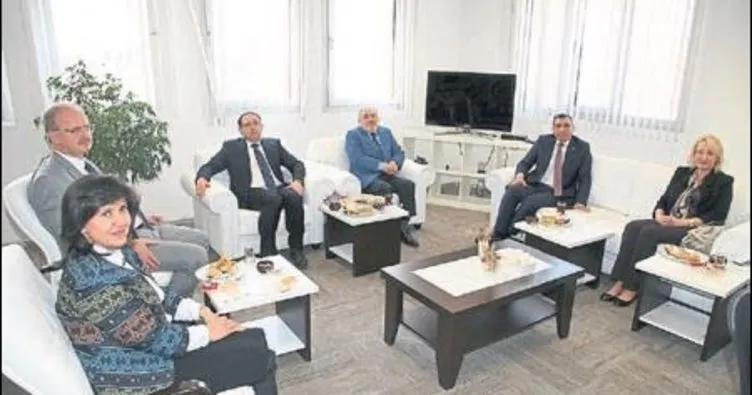 İzmirli rektörlerden Tunçsiper’e ziyaret
